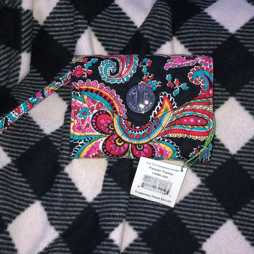 ‼️BRAND NEW‼️Vera Bradley “Smartphone Wristlet”